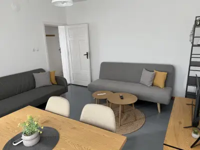 Апартамент за нощувки "Златен век" (Holiday rental "Zlaten vek")