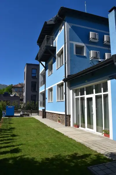Къща за гости във Вършец Simada Center, предлагаща комфортно настаняване, спокойна атмосфера и възможности за почивка.