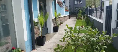 Къща за гости във Вършец Simada Center, предлагаща комфортно настаняване, спокойна атмосфера и възможности за почивка.