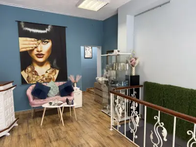 “8th Sense” beauty salon