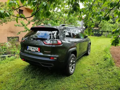 KJ CARS LTD