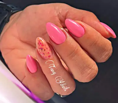 СТУДИО ЗА МАНИКЮР TANQ NAILS