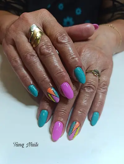 СТУДИО ЗА МАНИКЮР TANQ NAILS