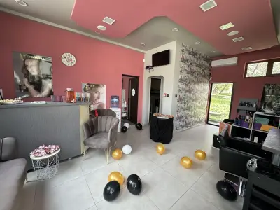 HELL’S BEAUTY STUDIO