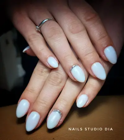 Студио за маникюр ДИА (Nails studio DIA )