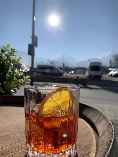 sCHEERS Bar&Coffee