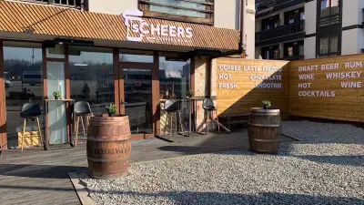 sCHEERS Bar&Coffee