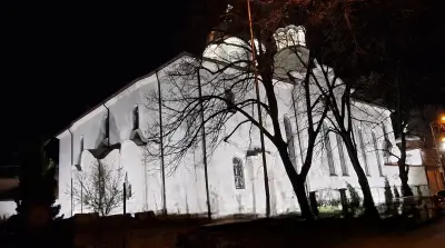 ХРАМ " СВ. ТРИ СВЕТИТЕЛИ" - ШУМЕН
