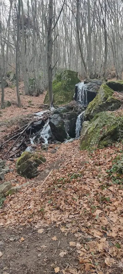 Малко водопадче (Small waterfall)