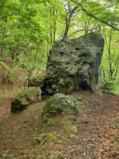 Малко водопадче (Small waterfall)