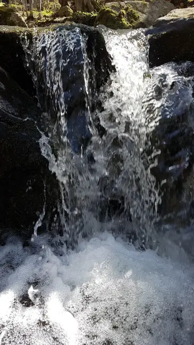 Малко водопадче (Small waterfall)