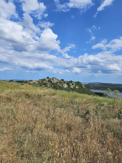 Побити камъни - група Канарата