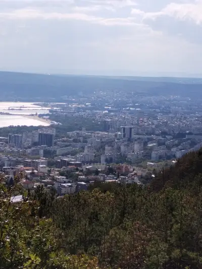 Гледката до телевизионната кула