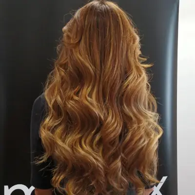 Фризьорски салон Hair Corner