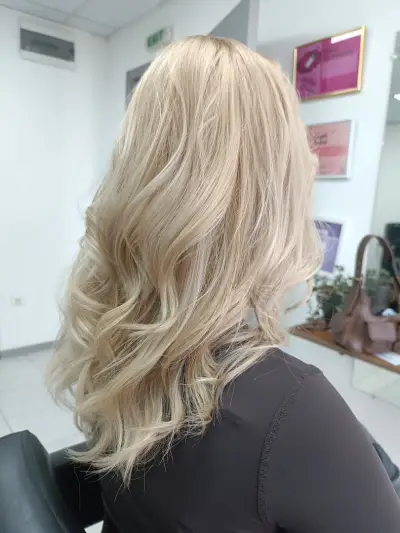 Фризьорски салон Hair Corner