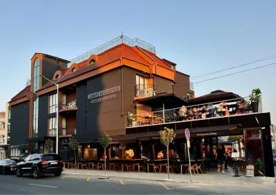 Adeti Bar & Dinner