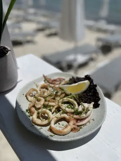 azzaiia beach bar