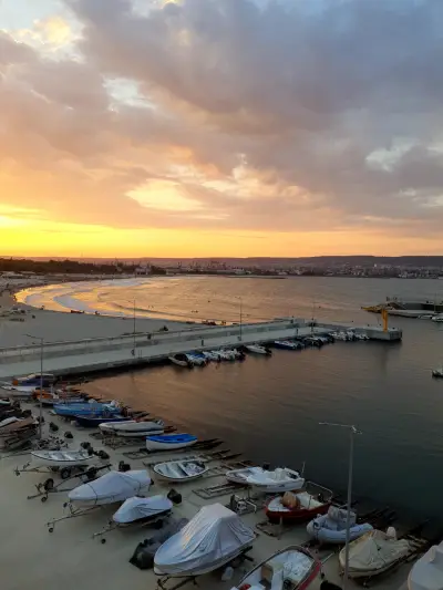 MORE Marina Restaurant