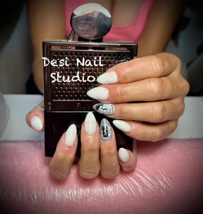 Desi Nail Studio