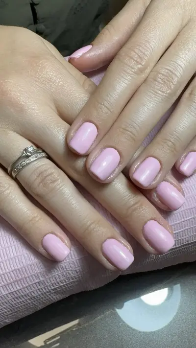 Nails Room