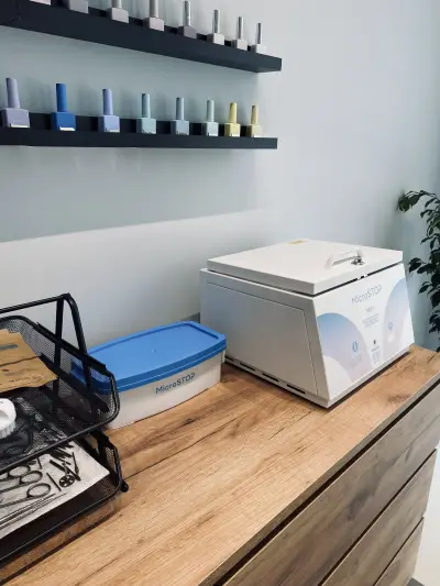 NAIL STUDIO LAKOM POMAZANO
