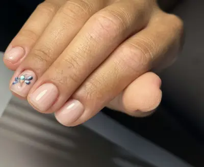 KAMELLIA ZLATEVA manicure