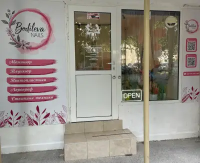 Bodileva nails