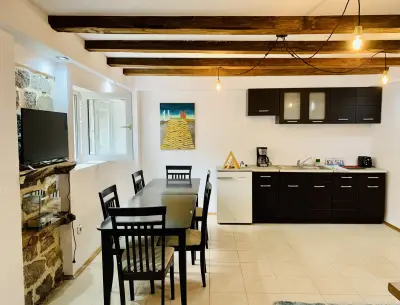 Villa Aquila / Вила Акуила