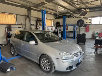 CITY CAR GARAGE
