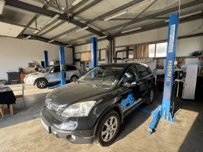 CITY CAR GARAGE