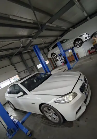 CITY CAR GARAGE