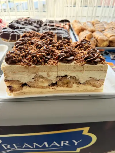 КАФЕ СЛАДКИ МОМЕНТИ
