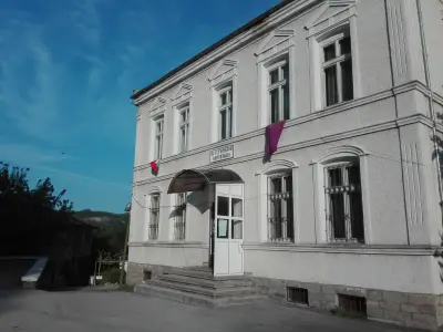МИТРОПОЛИЯ