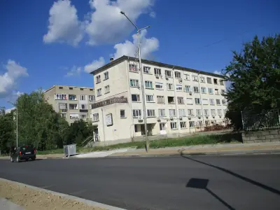 ИНФРАСТРОЕЖИ - Гараж и складова база