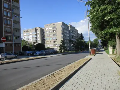 ИНФРАСТРОЕЖИ - Гараж и складова база