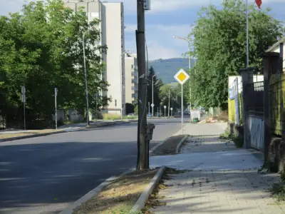 ИНФРАСТРОЕЖИ - Гараж и складова база
