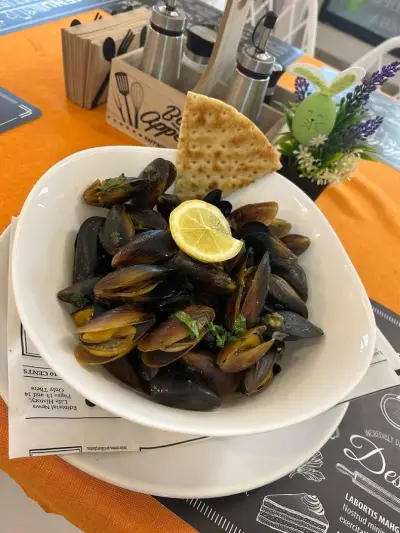 "Вкусно"Food and bar