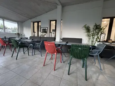 Restaurant &Cafe “SELECT FOOD”