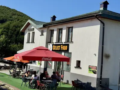 Restaurant &Cafe “SELECT FOOD”