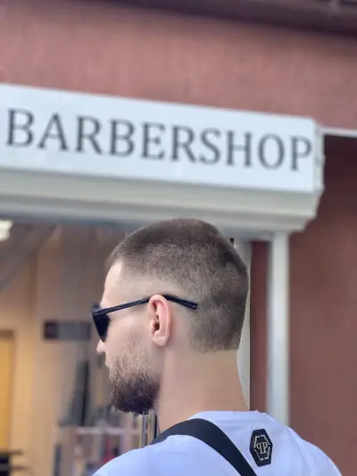 Barber Shop Golden Monkey