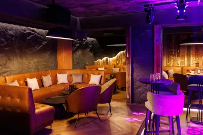 Canto Bar / Бар-дискотека в Банско