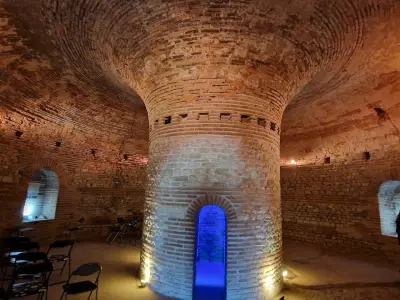 Поморийска куха гробница (Thracian Tumulus Pomorie)