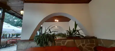 Ресторант „Средна гора“