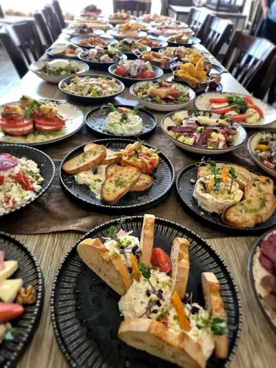 Хотел и ресторант Марини