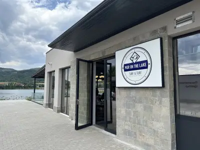 Ресторант "Pier on the lake"