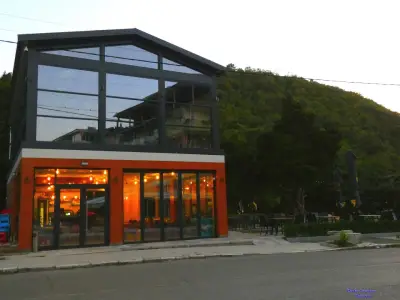 Riverview Bar • Grill • Garden