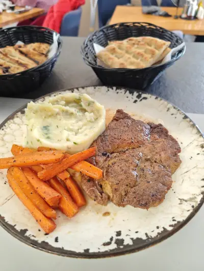 Riverview Bar • Grill • Garden