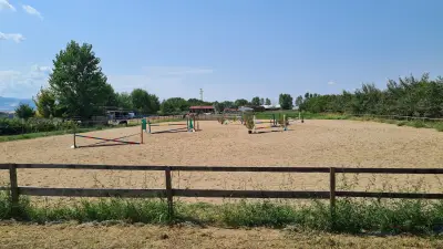 Конна база „Тара“