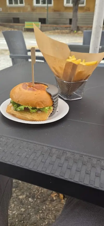 Бургер бар "Hell's burger"
