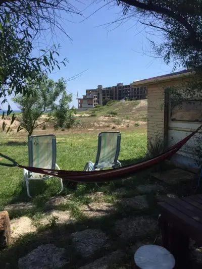 Бутиково бунгало под върбата